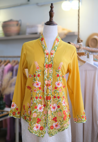 UNA KEBAYA TOP IN GOLDEN RED