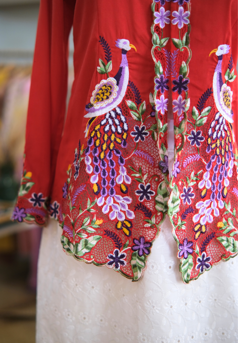 UNA KEBAYA TOP IN RED PURPLE