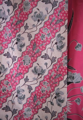 LIRA BATIK SKIRT IN BEETROOT PURPLE