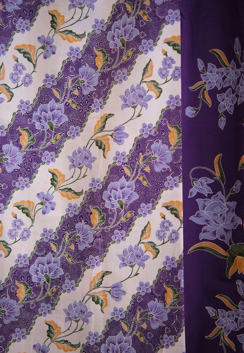 LIRA BATIK SKIRT IN DARK VIOLET