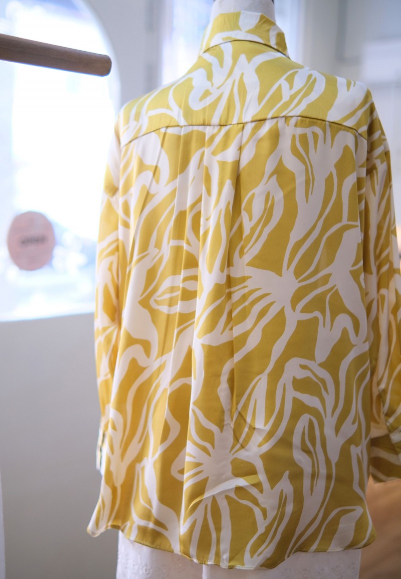 LUXE BLOUSE IN LEMON TART