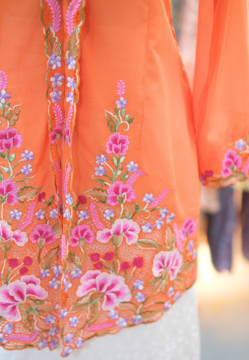NORA LONG KEBAYA TOP 2.0 IN TANGERINE