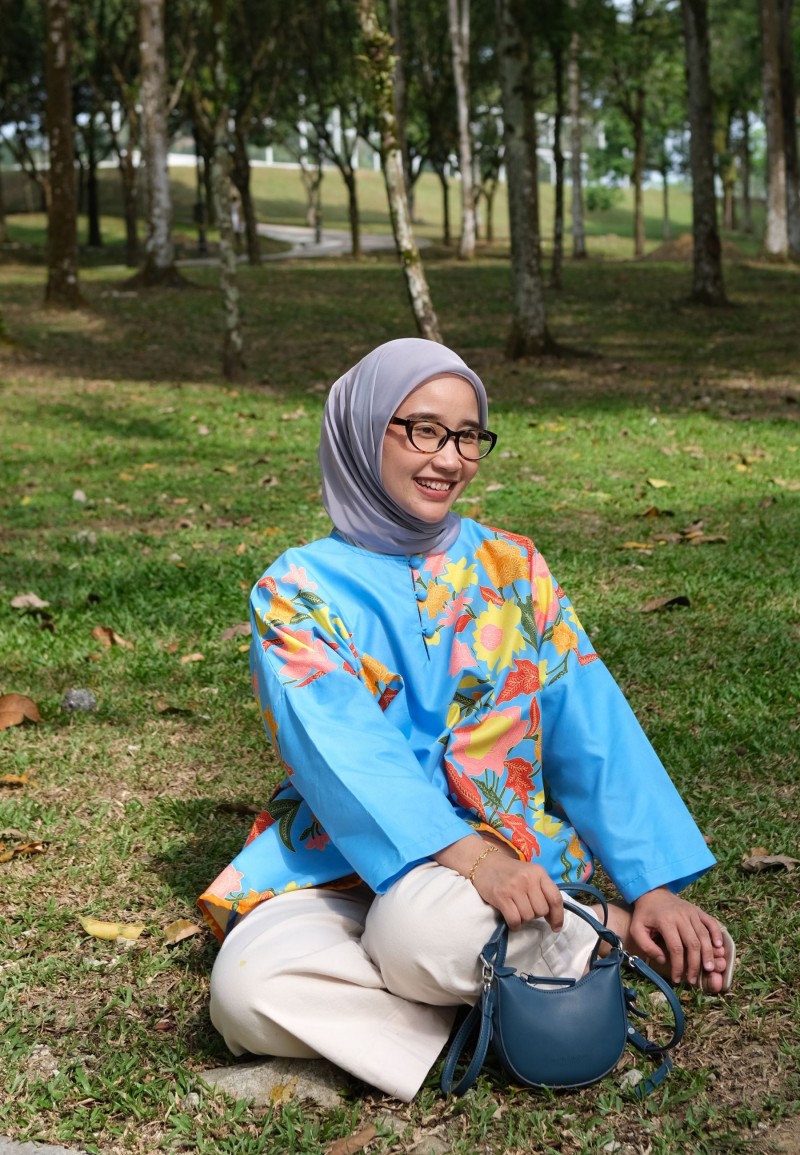 JOYCE BLOUSE BATIK 2.0 IN COOL SKY