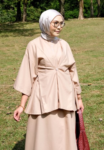 ASTRID BLOUSE IN LIGHT TAUPE