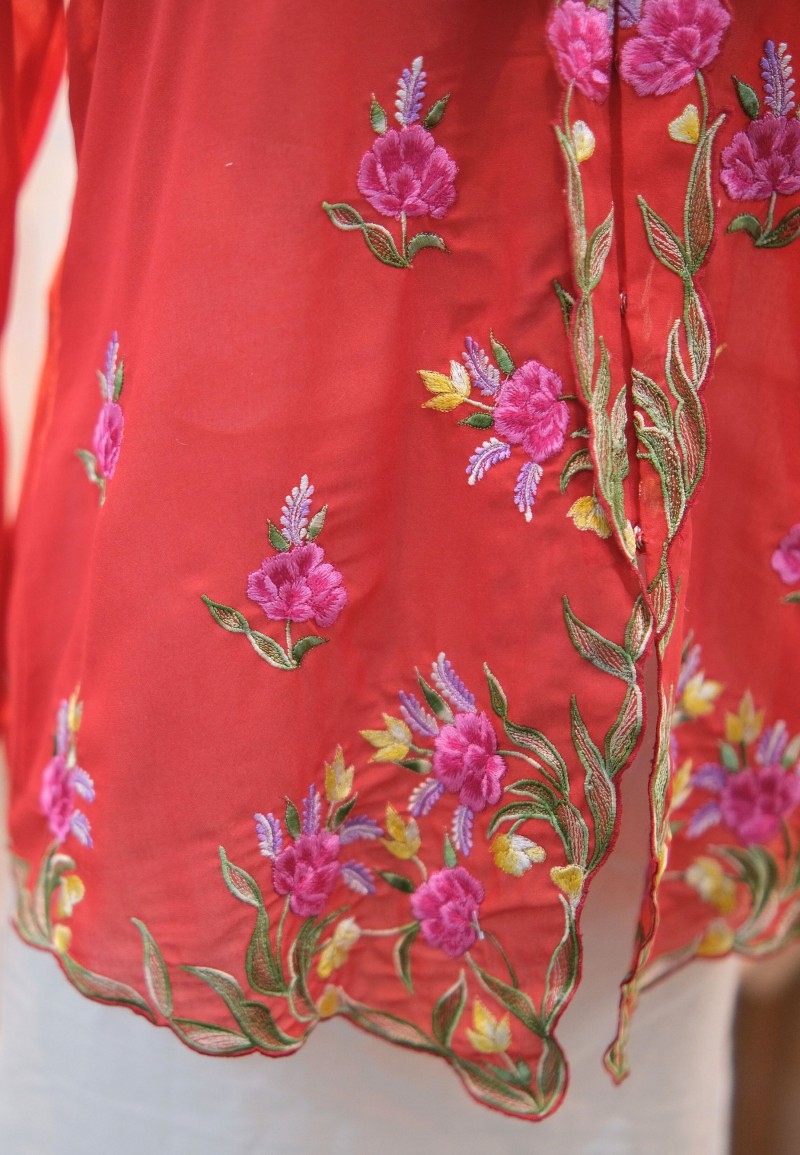 HANA KEBAYA IN CHILLIES