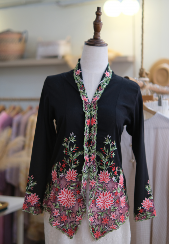 UNA KEBAYA TOP IN METAL RED
