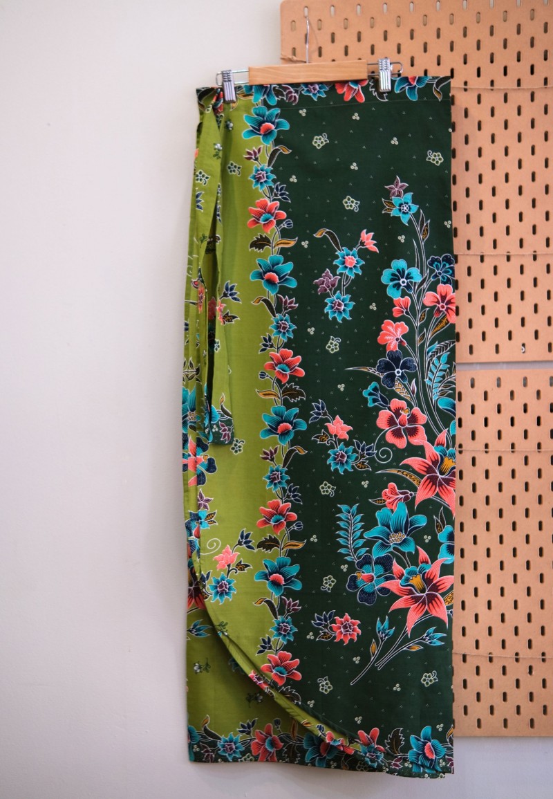 FLORA PAREO BATIK IN FOREST