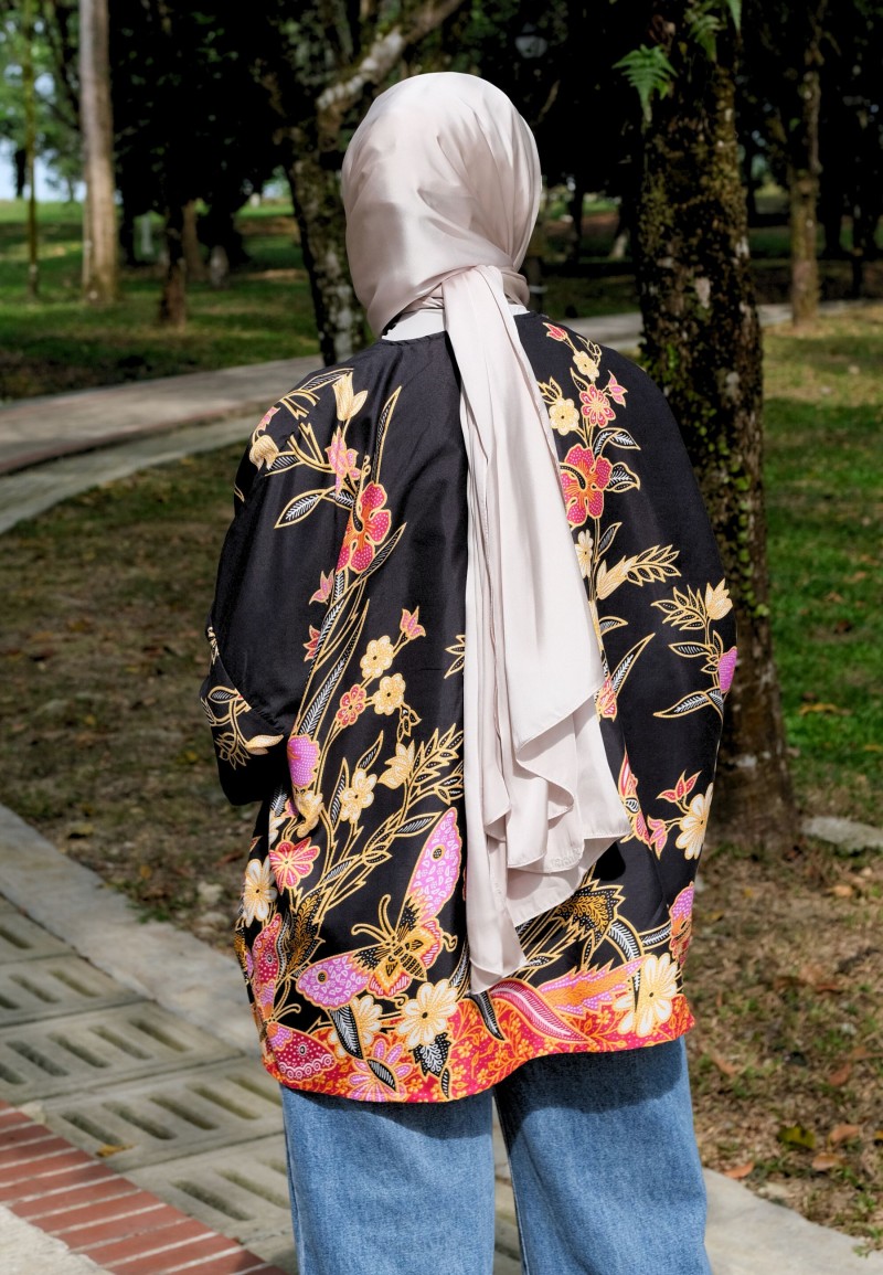 JOYCE BLOUSE BATIK 2.0 IN PINK BLACK