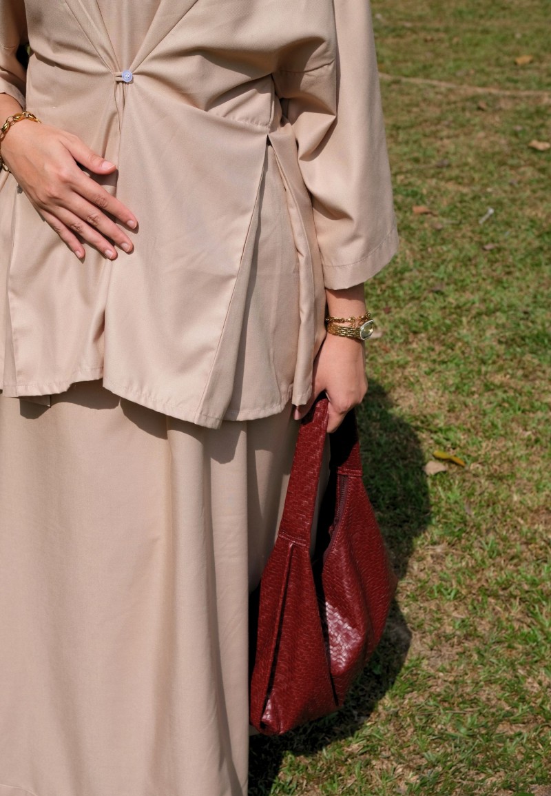 ASTRID BLOUSE IN LIGHT TAUPE