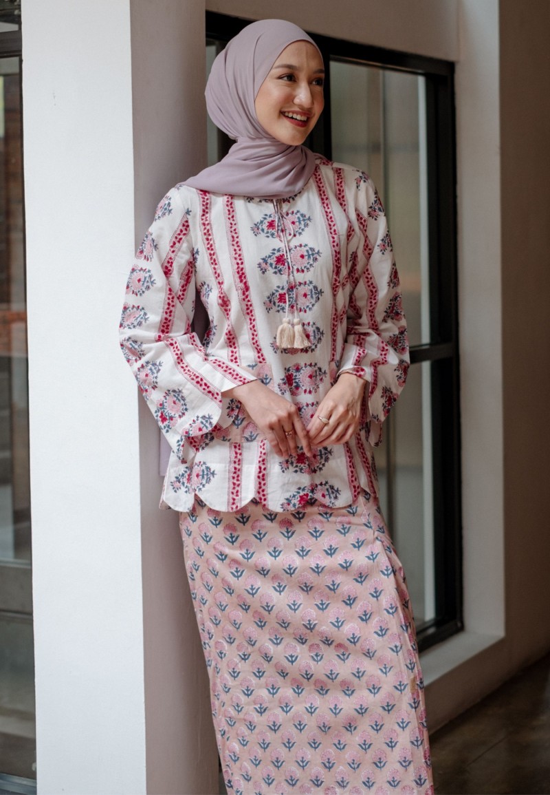 BIDASARI KEDAH IN STRAWBERRY MILKSHAKE (PRE-ORDER)