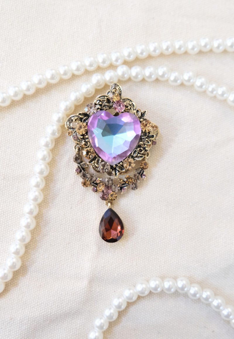BROOCH IN SAKURA PURPLE