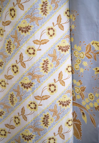 LIRA BATIK SKIRT IN PEARL GREY