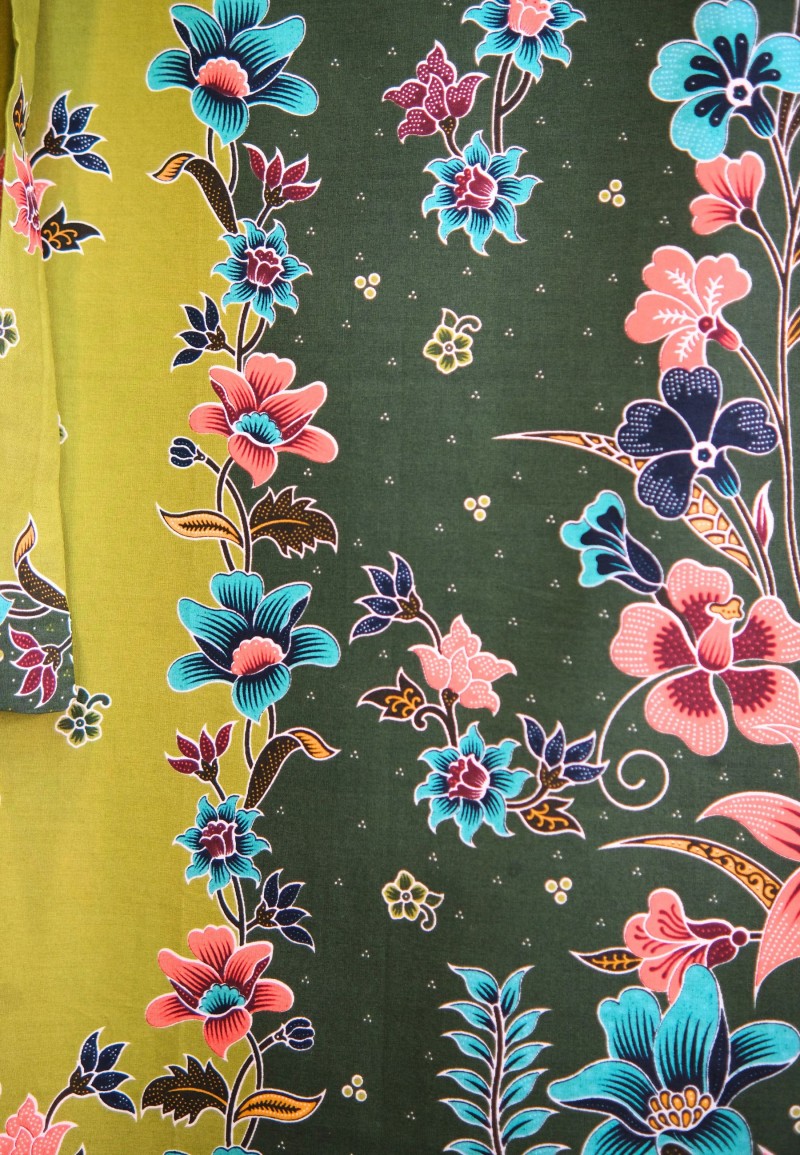 FLORA PAREO BATIK IN FLORAL GARDEN