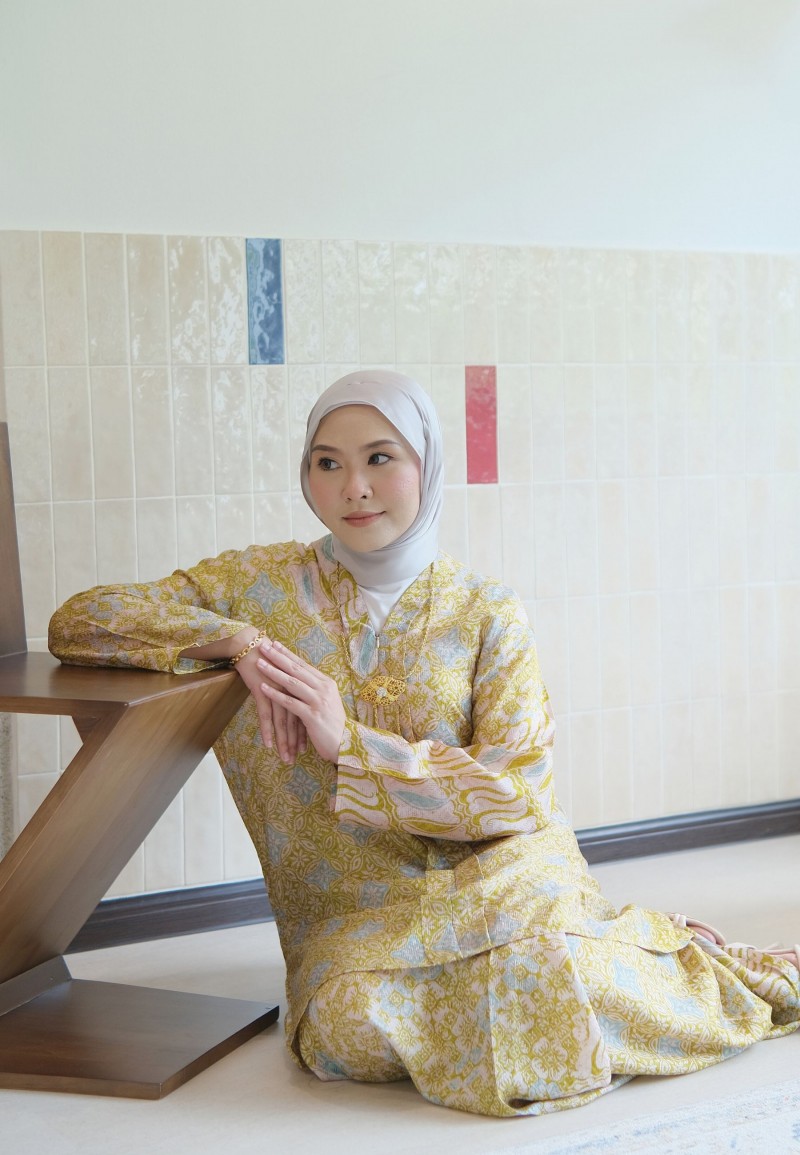 DAPHNE KURUNG SET IN TEA GREEN