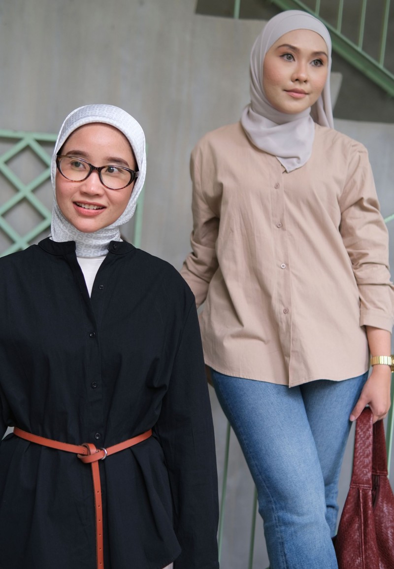 ALLY BUTTON BLOUSE IN INKWELL