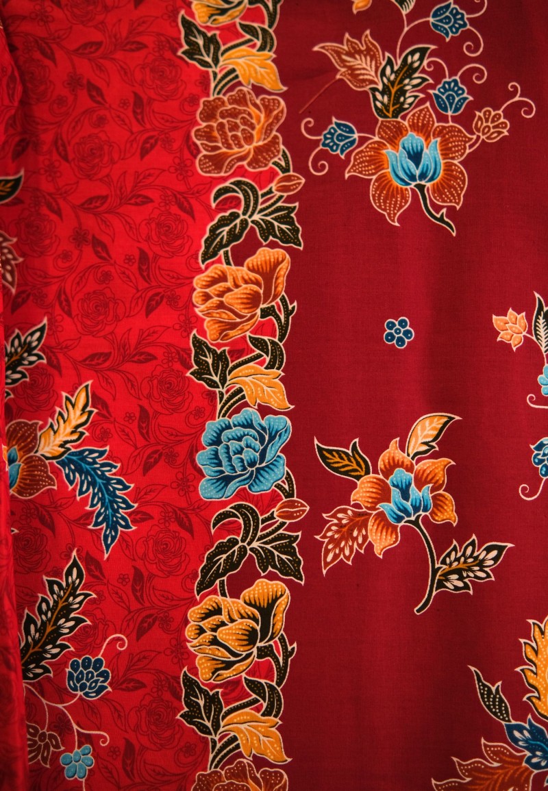 FLORA PAREO BATIK IN HEART