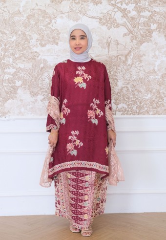 RENISA KURUNG SET IN VELVET MAROON