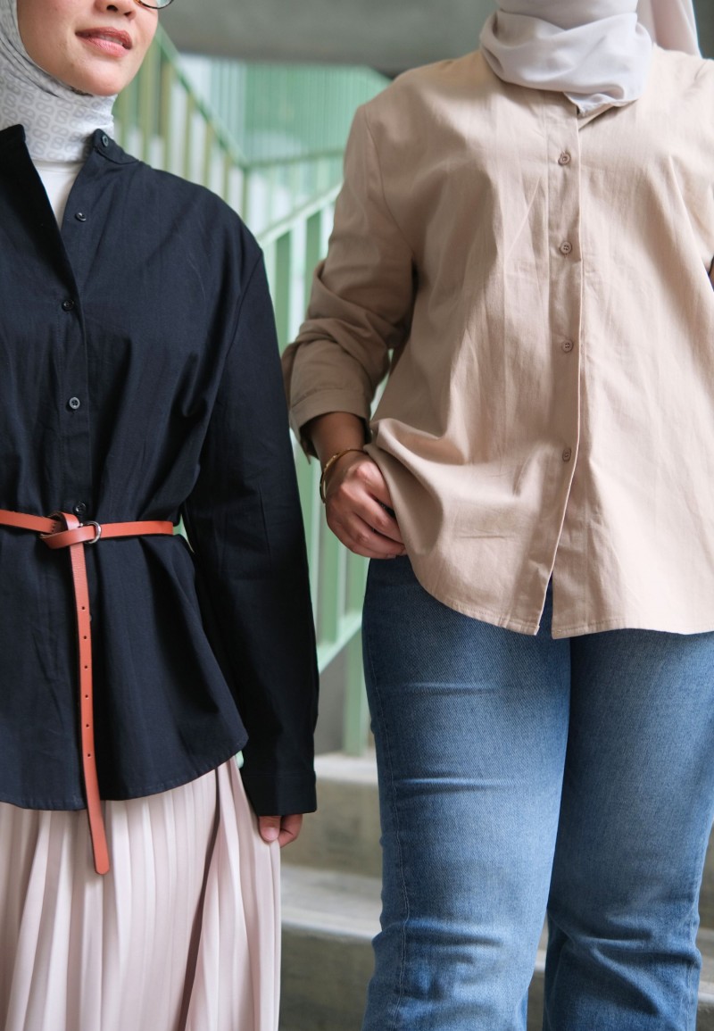 ALLY BUTTON BLOUSE IN TOAST