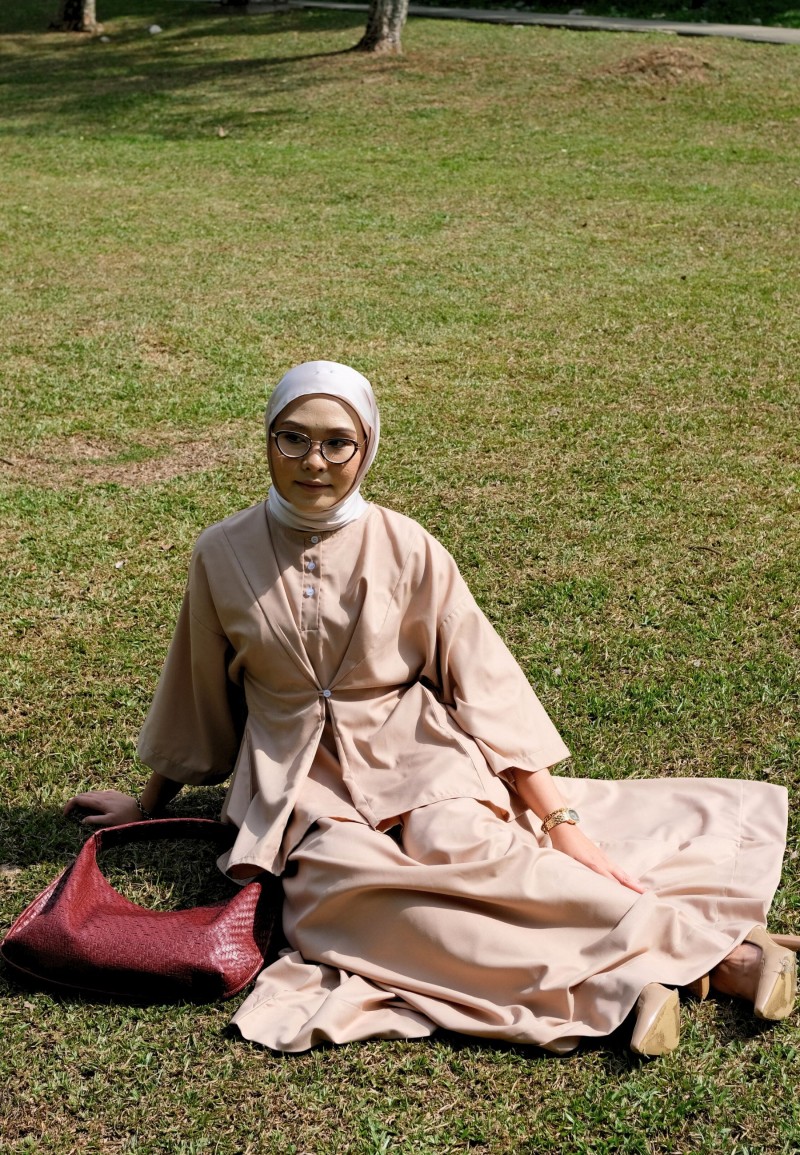 ASTRID SET SKIRT IN LIGHT TAUPE