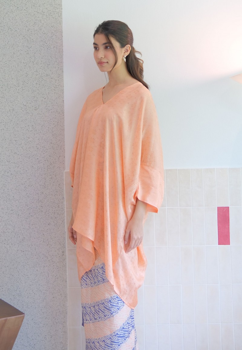 HELCIA KURUNG SET IN CADMIUM