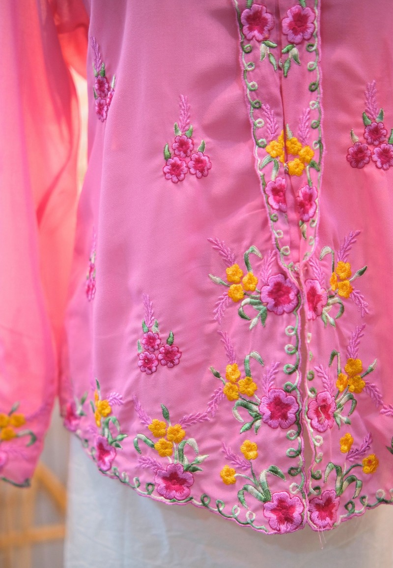 HANA KEBAYA IN PINK FLOWER