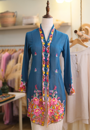 NORA LONG KEBAYA BUTTON IN CELADON