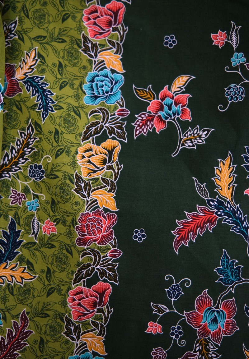 FLORA PAREO BATIK IN FOREST
