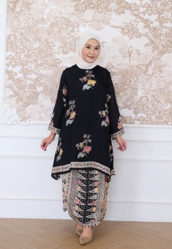 RENISA KURUNG SET IN BLACKY