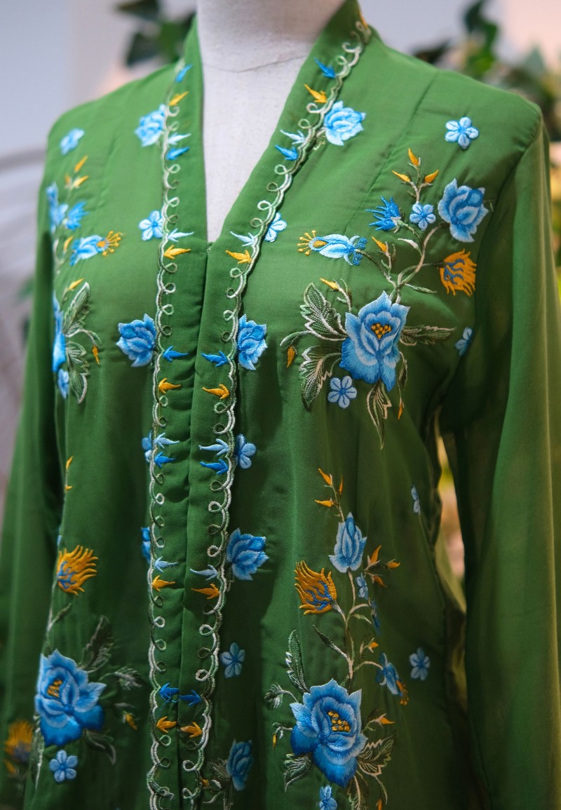 HANA KEBAYA BUTTON  TOP 2.0 MAY GREEN