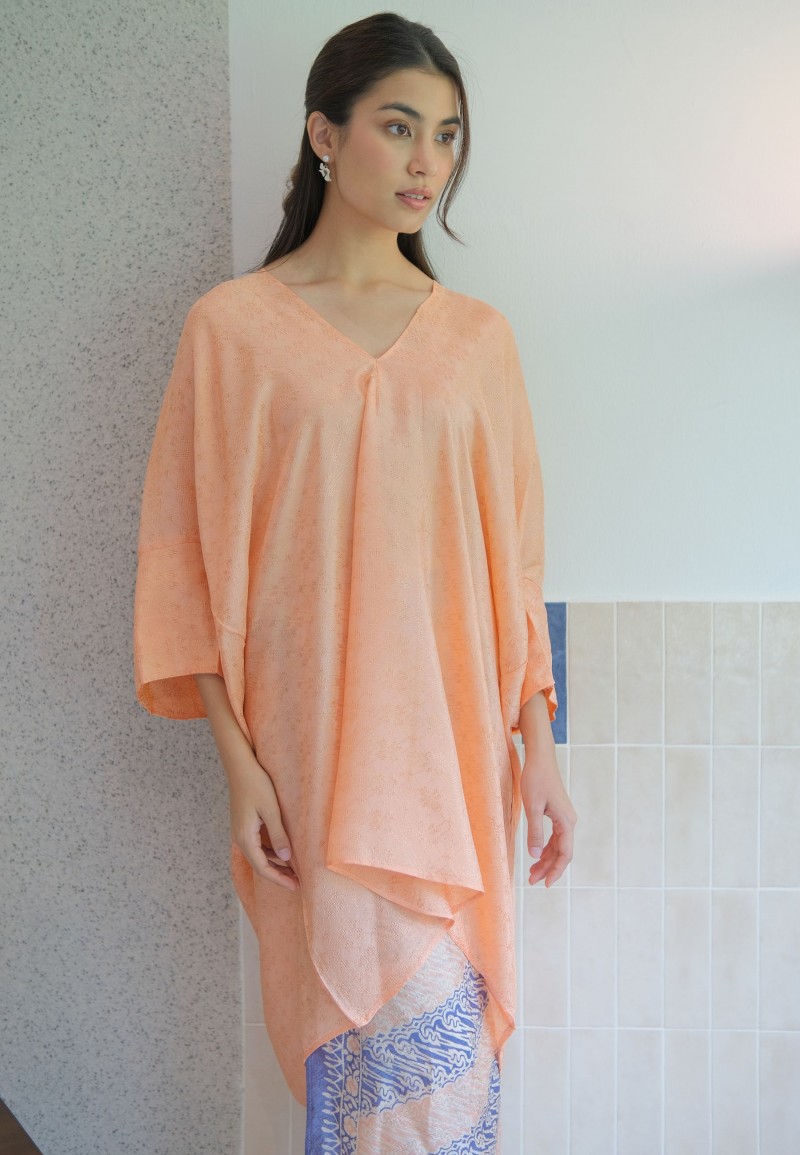HELCIA KURUNG SET IN CADMIUM