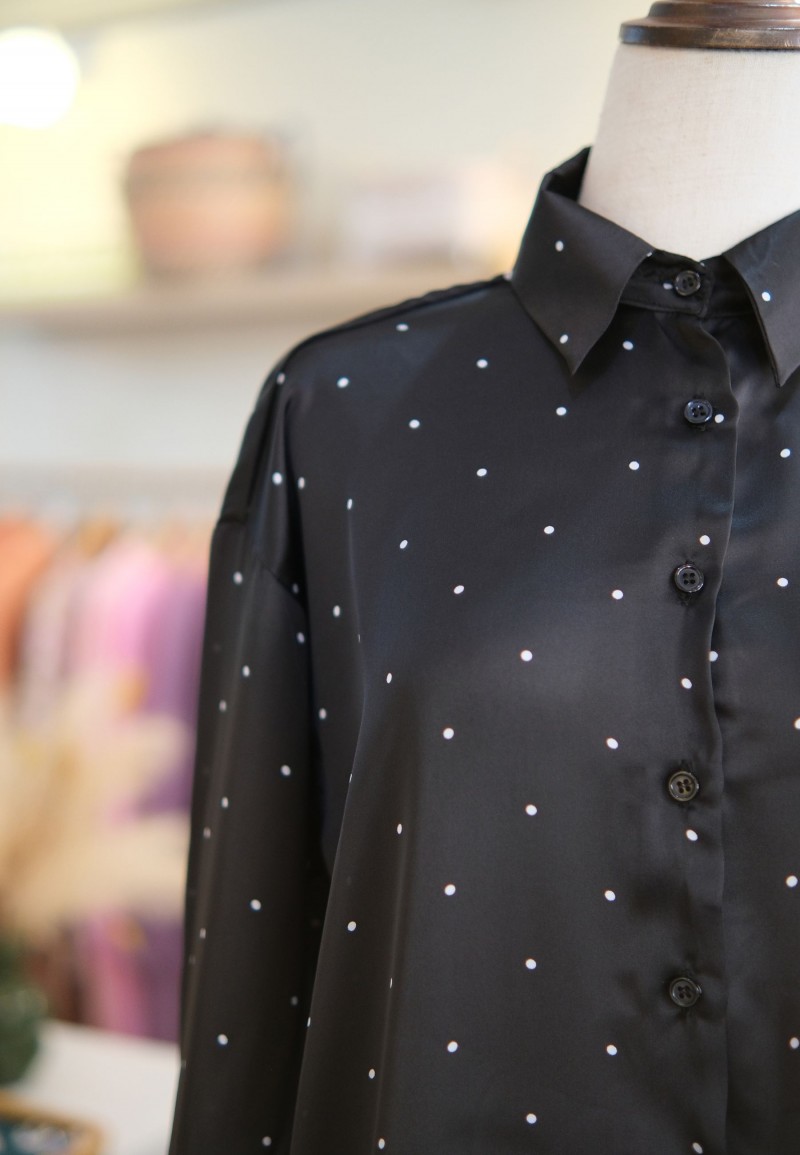 LUXE BLOUSE IN POLKADOT