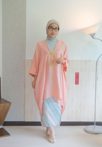 HELCIA KURUNG SET IN APRICOT