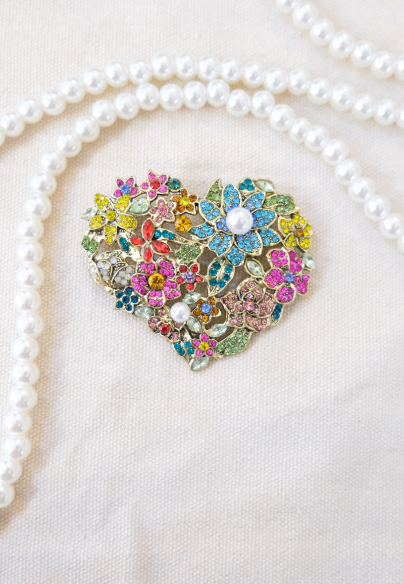 BROOCH IN HEART