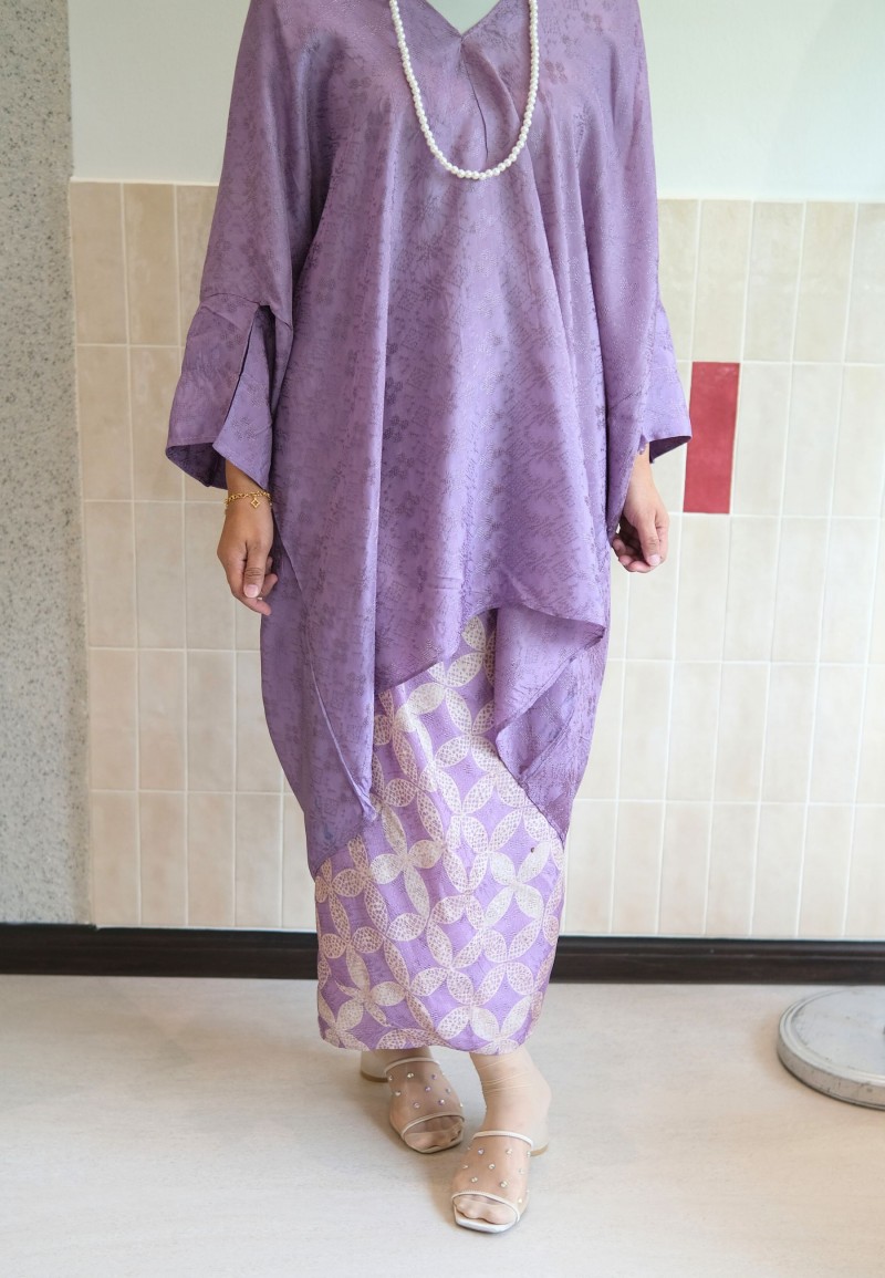 HELCIA KURUNG SET IN LAVENDAR