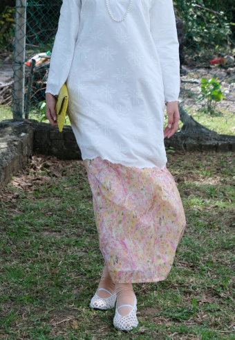 AYA LIPAT SKIRT IN PINK DITSY