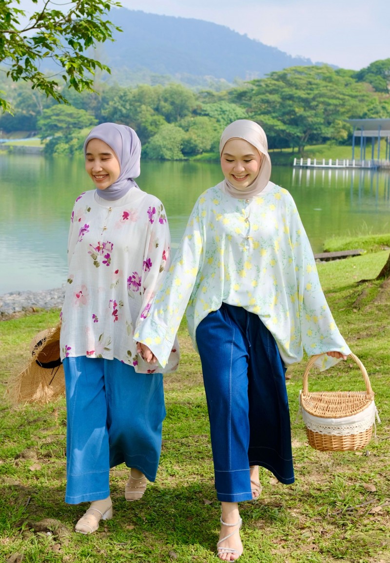 JOYCE BLOUSE IN FLOWERIST