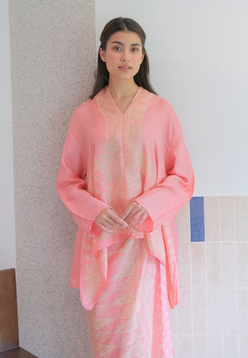 MAYRA KEBAYA SET IN FLAMINGO