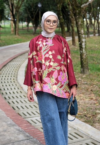 JOYCE BLOUSE BATIK 2.0 IN RED MAROON