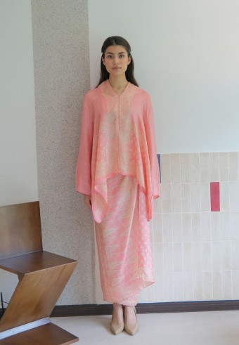 MAYRA KEBAYA SET IN FLAMINGO