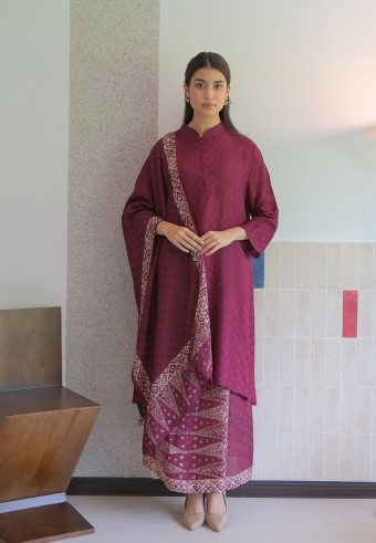 DIPTA KURUNG SET IN CARMINE