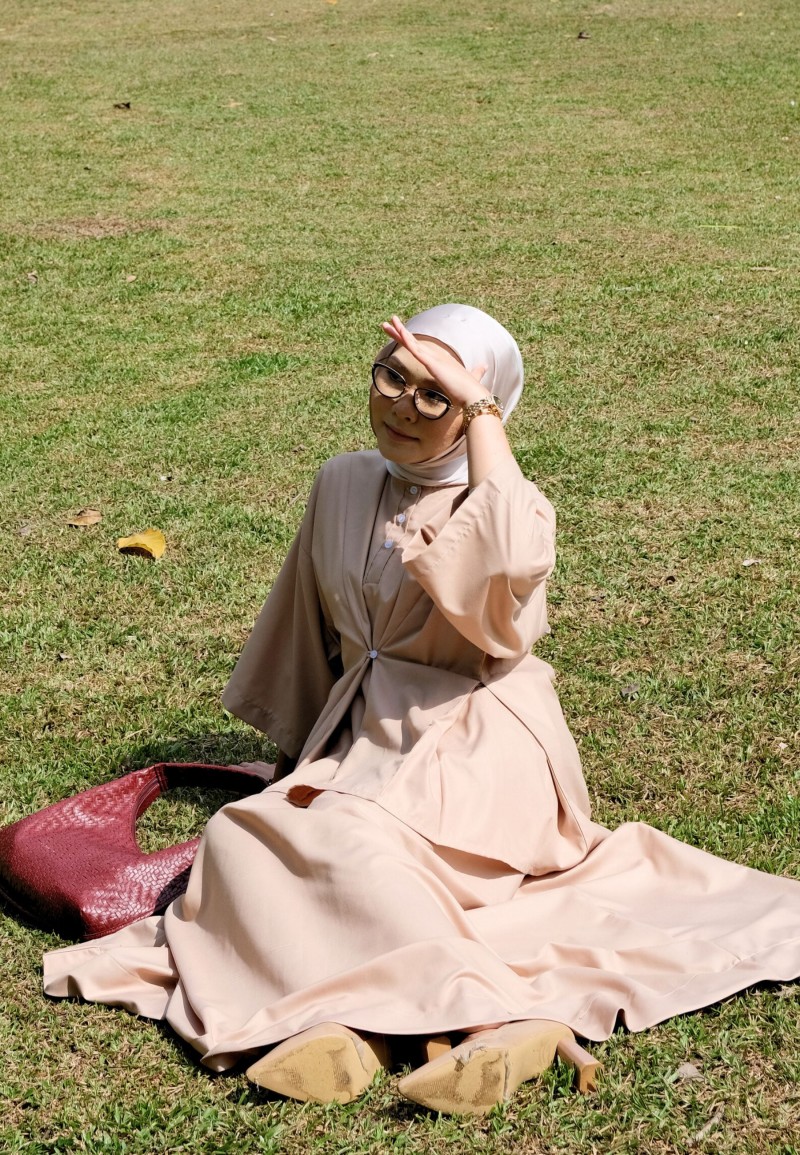 ASTRID SET SKIRT IN LIGHT TAUPE