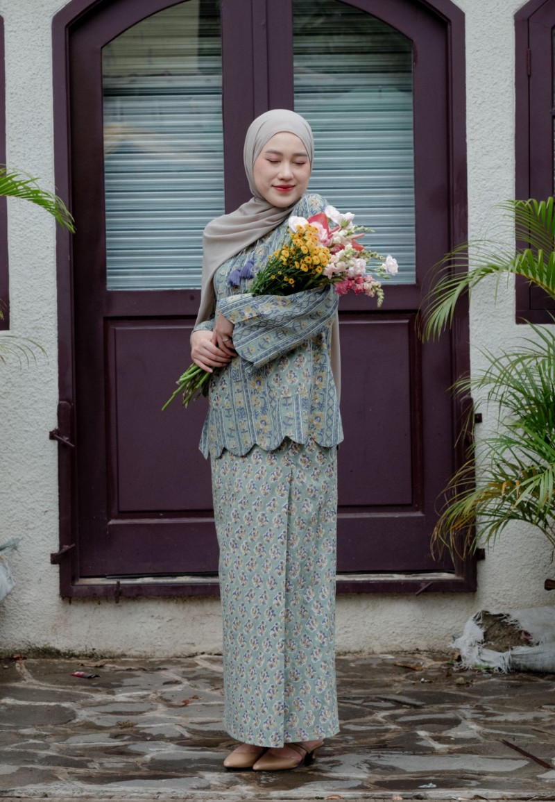 BIDASARI KEDAH IN DUSTY SAGE (PRE-ORDER)