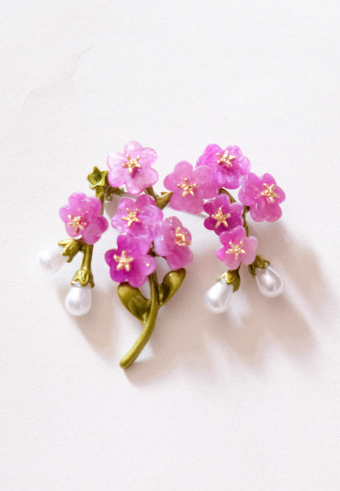BROOCH IN SAKURA