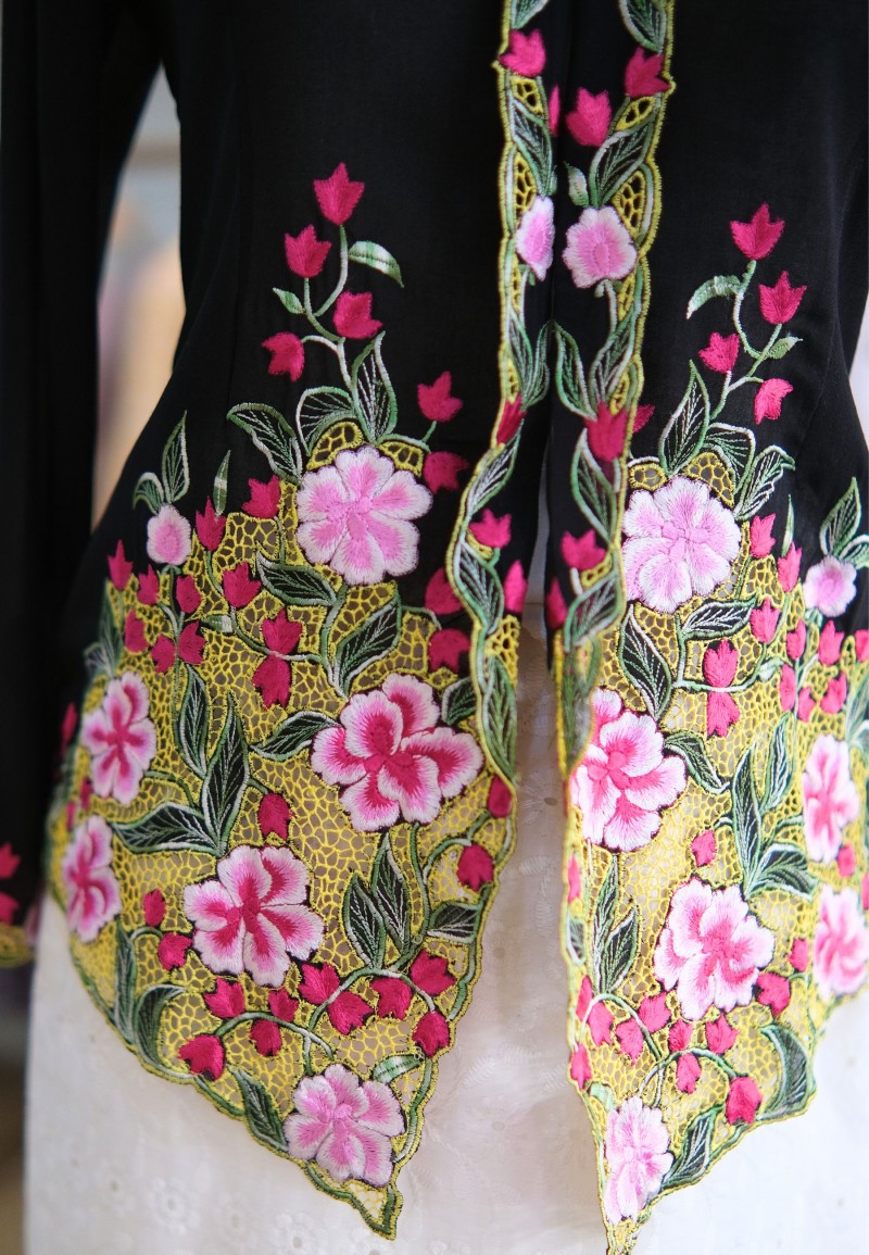 LEIA KEBAYA TOP 8.0 CORDINAL