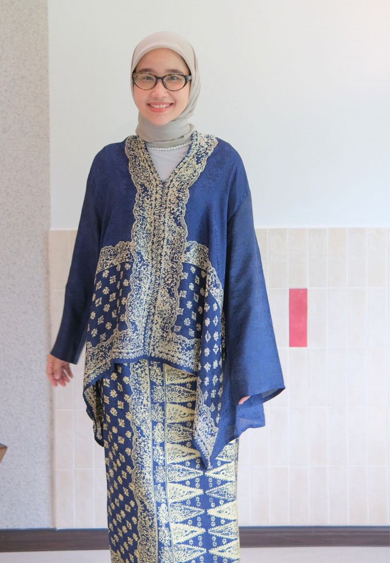 MAYRA KEBAYA SET IN DARK KNIGHT