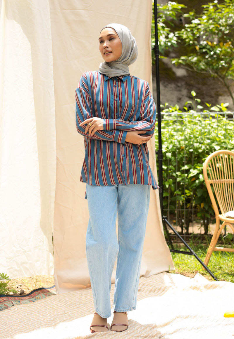 IRIE BUTTON STRIPE BLOUSE IN PIGEON