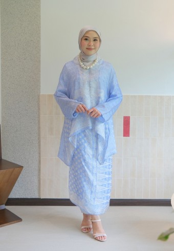 MAYRA KEBAYA SET IN RUDDY BLUE