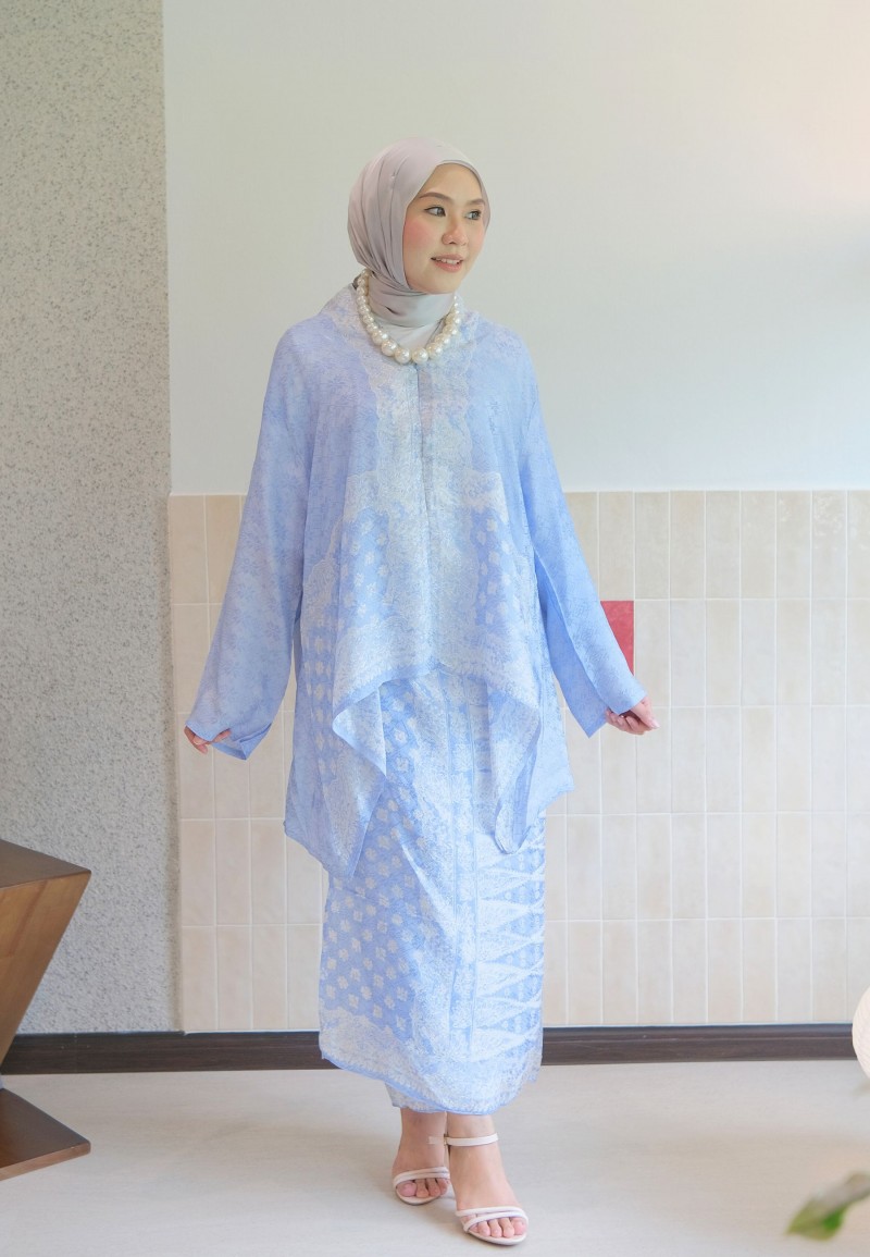 MAYRA KEBAYA SET IN RUDDY BLUE