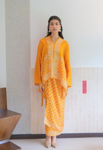 MAYRA KEBAYA SET IN PUMPKIN