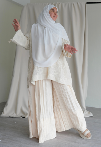 KIRANA PANTS IN YELLOWISH CREAM